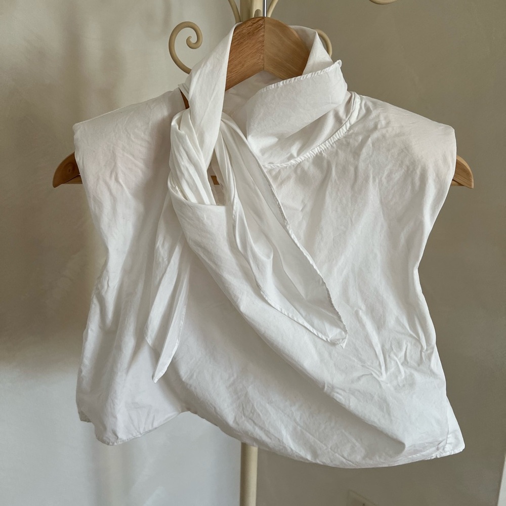 Zara white cropped top. Size S